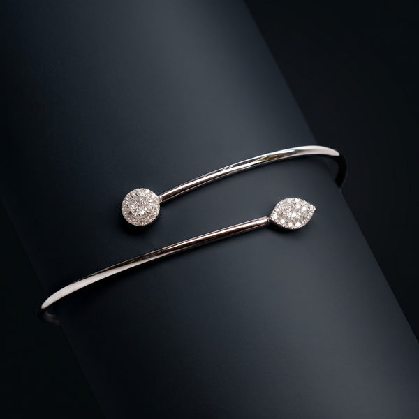 14K White Gold Bangle