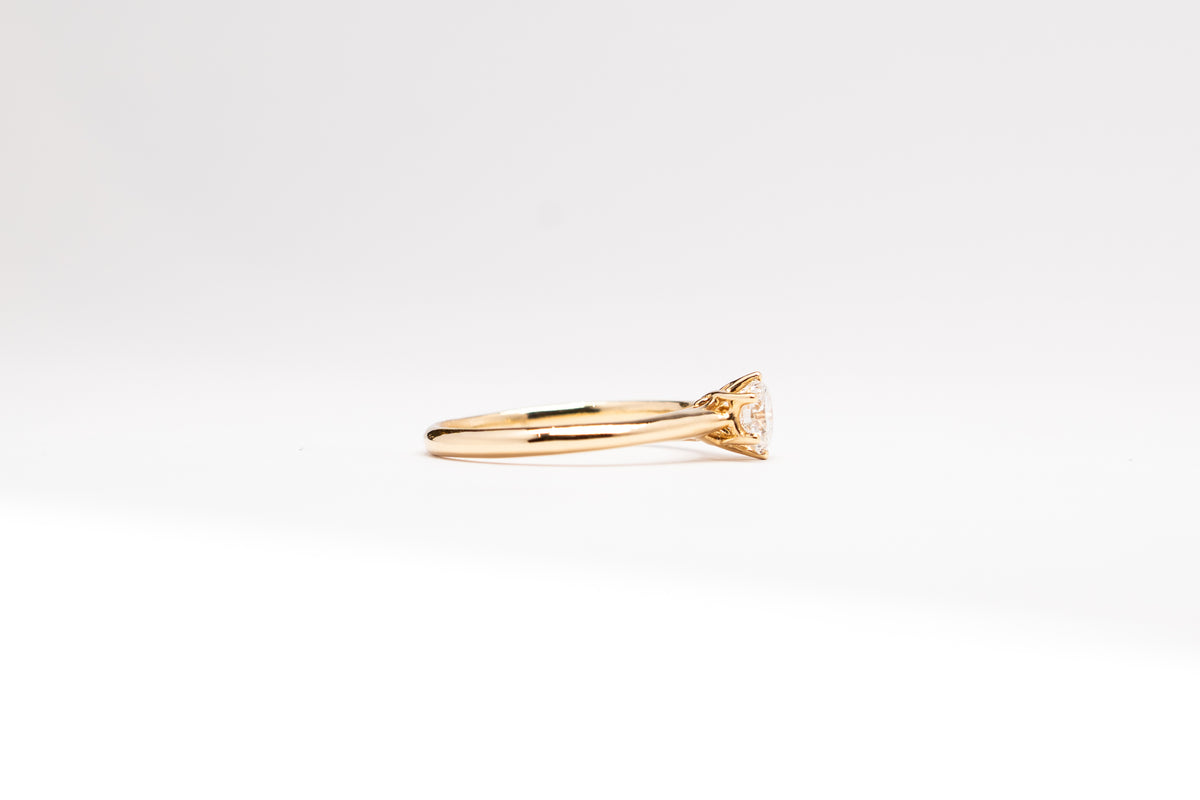 18K Yellow Gold Ring