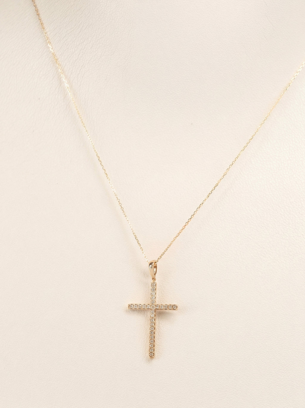 18K Yellow Gold Pendant