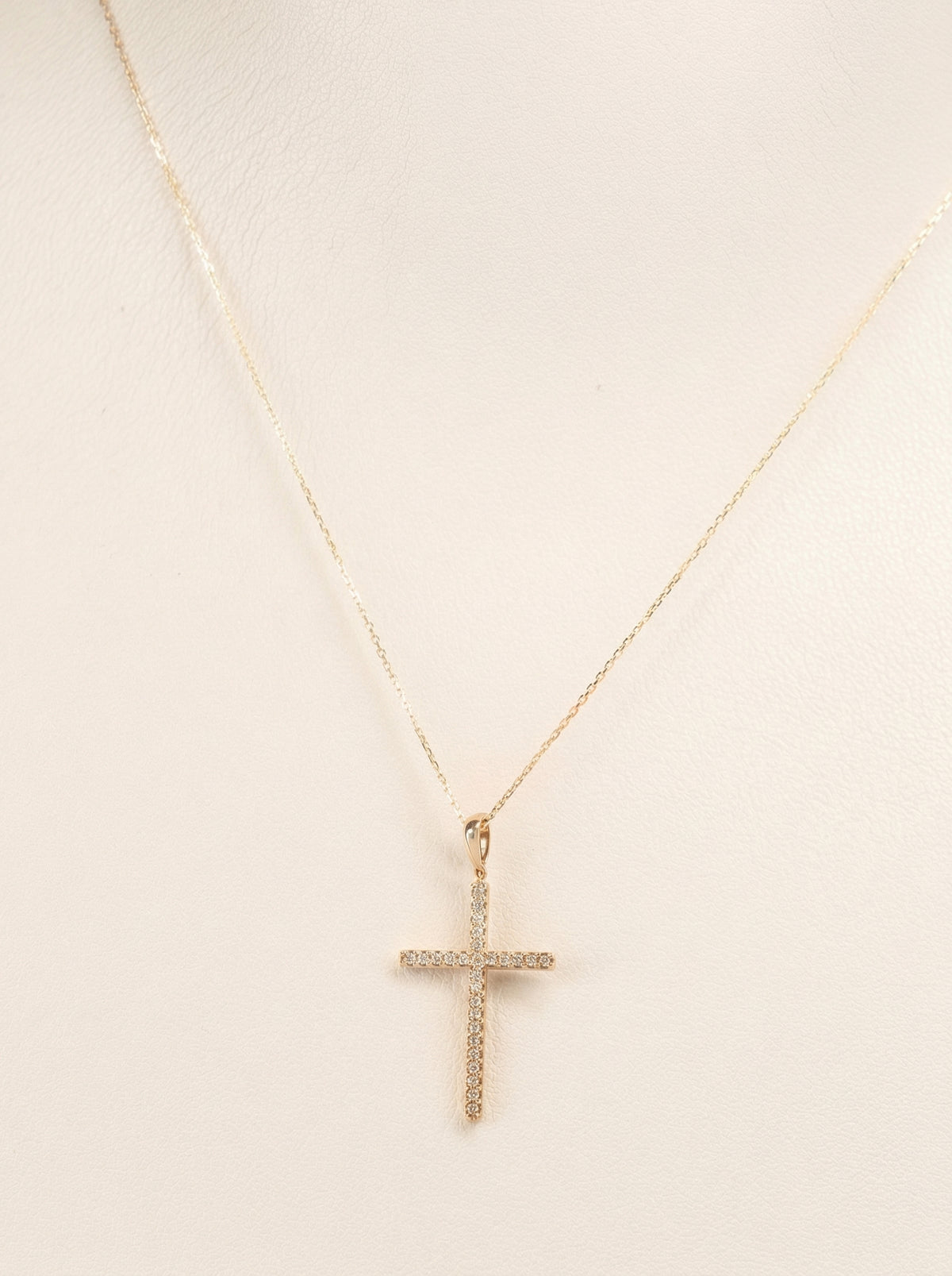 18K Yellow Gold Pendant