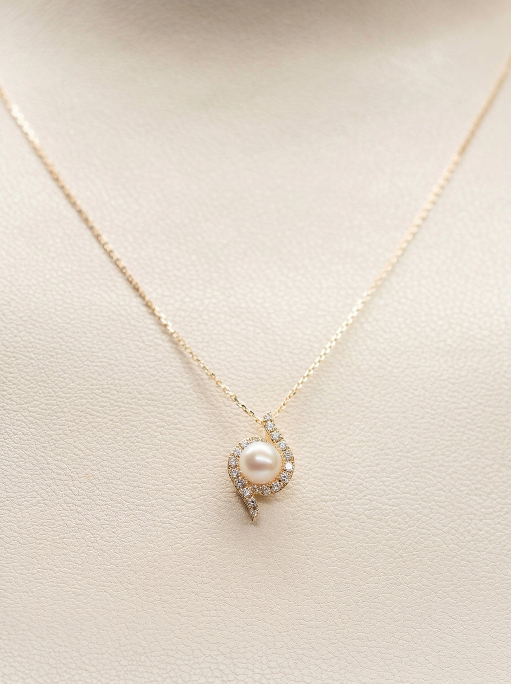 18K Yellow Gold Pendant