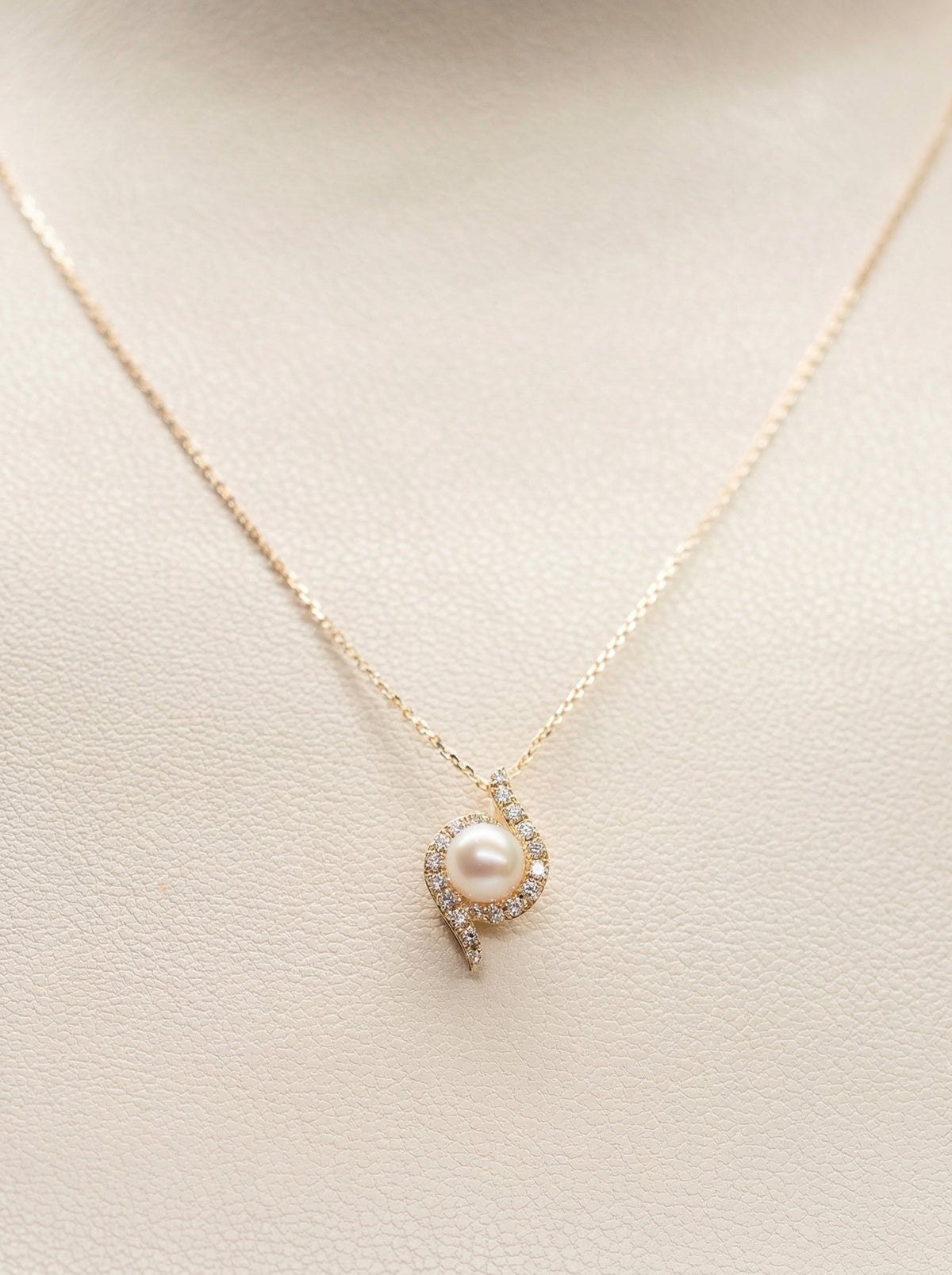 18K Yellow Gold Pendant