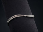 18K White Gold Lock type Bangle