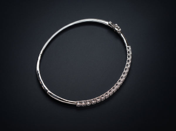 14K White Gold Bangle