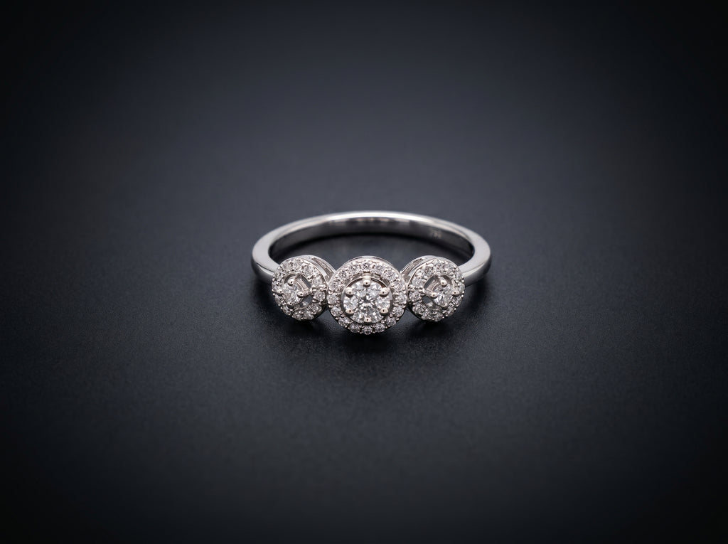 18K White Gold Ring