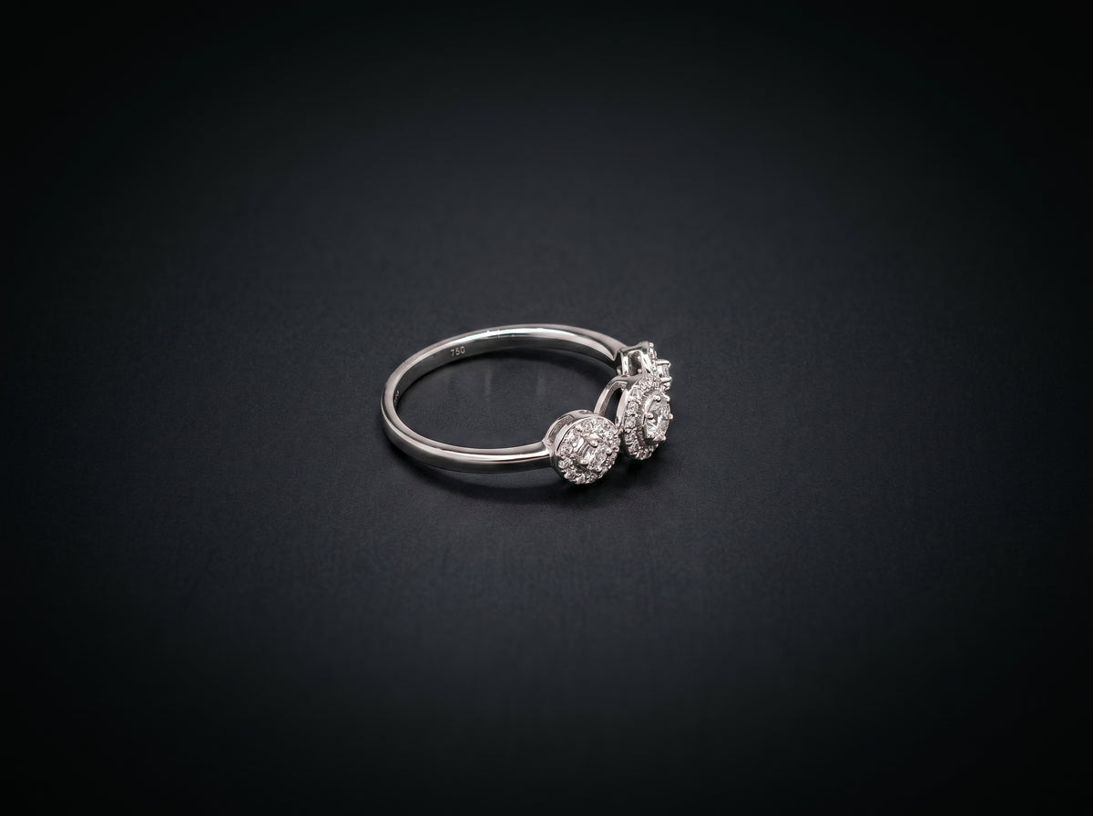 18K White Gold Ring
