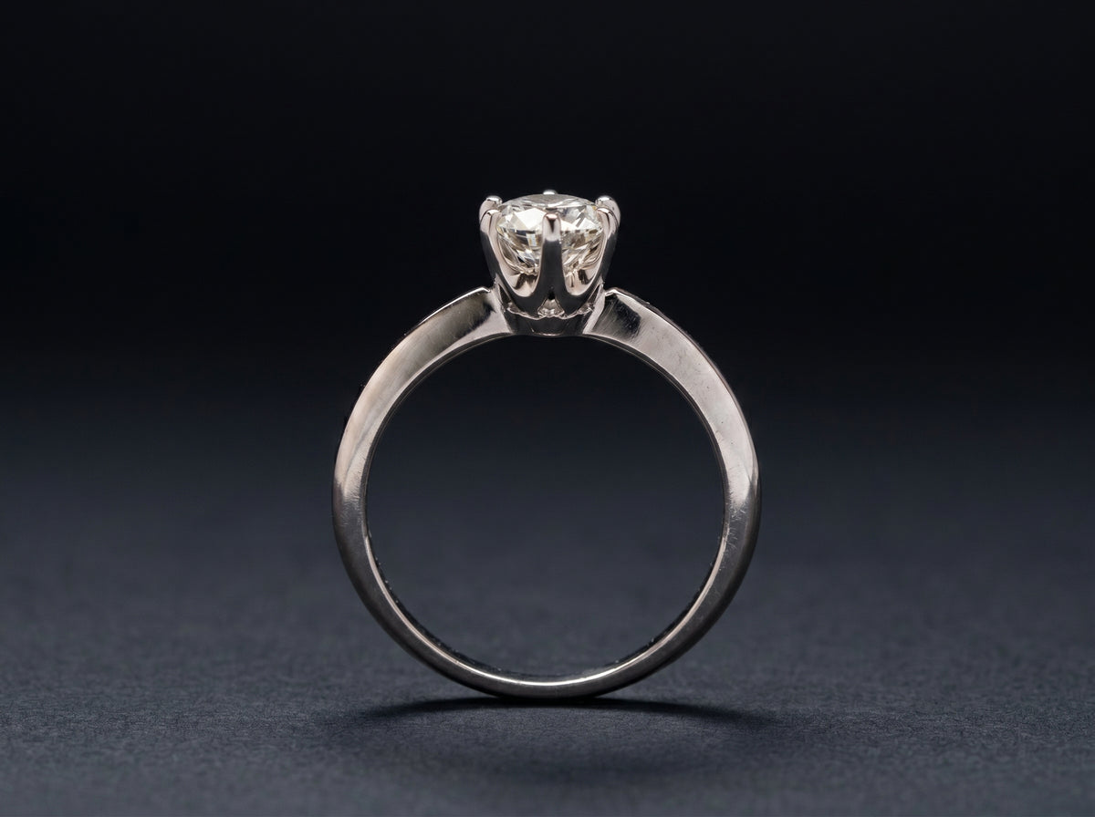18K White Gold Ring