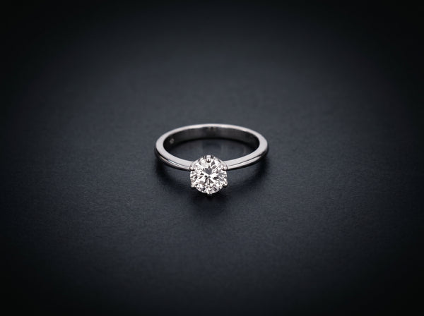 18K White Gold Ring